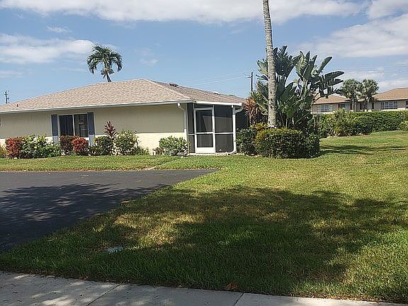 2nd image of 55 Glades Blvd APT 1