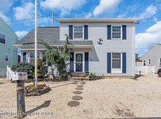 120 Marshmallow Rd, Lavallette, NJ 08735