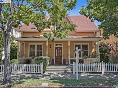 1279 Promenade St, Hercules, CA, 94547