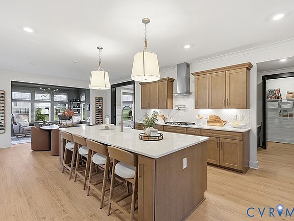 2nd image of 6801 Cove Creek Ter