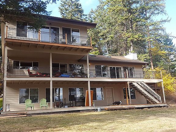 View of back of home
