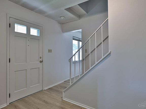 4th image of 9339 Montoro Dr