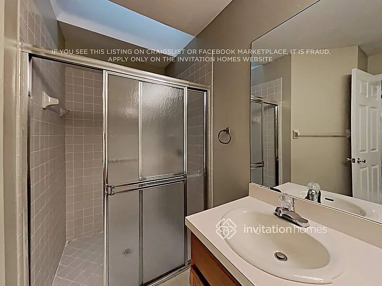 12841 Meadowbreeze Dr — Photo 15