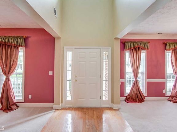 5th image of 1532 Hampton Woods Dr