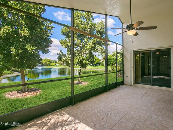 2nd image of 10441 Lexington Cir S