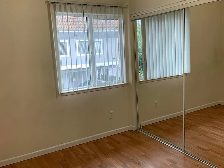 246 W Hamilton Ave — Photo 3