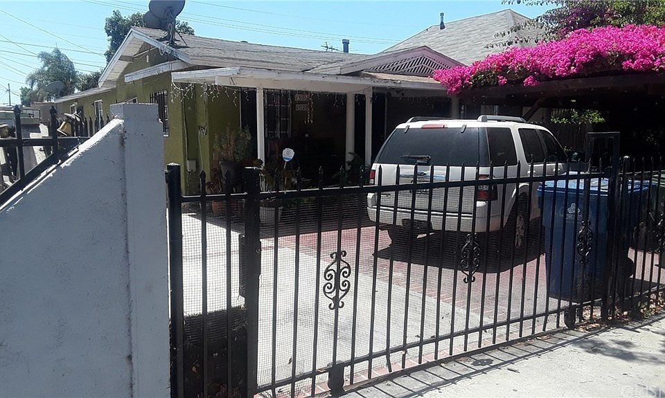 1st image of 1030 W 61st St