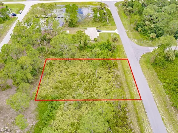 1210 Jaguar Blvd, Lehigh Acres, FL 33974