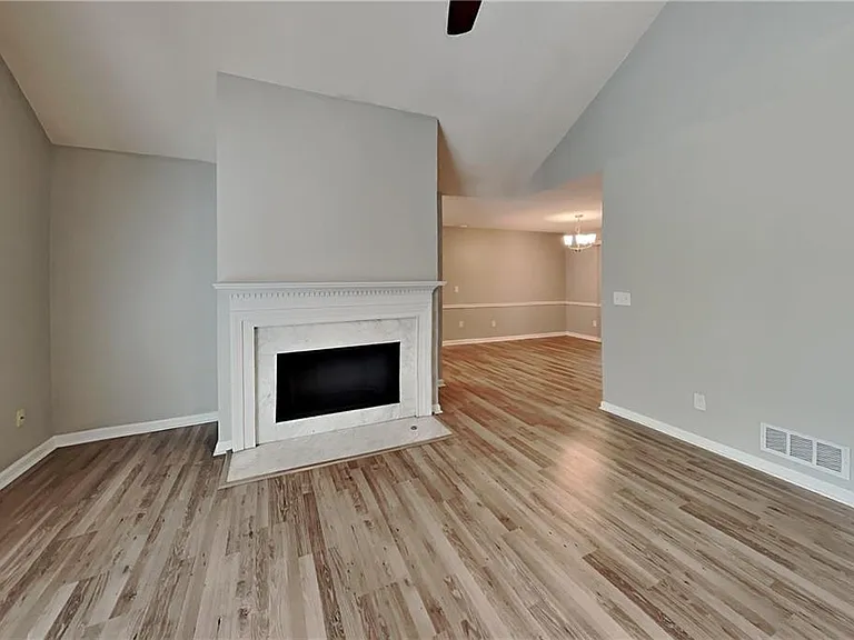 3912 Sharpel Ln NW — Photo 3