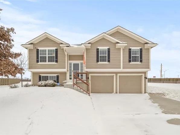 704 Quincy Ct, Belton, MO 64012