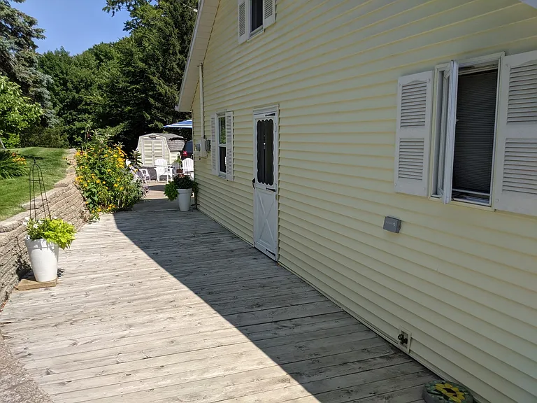 2421 Lakefront Dr — Photo 23