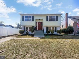 512 N Walnut Ave, Magnolia, NJ 08049