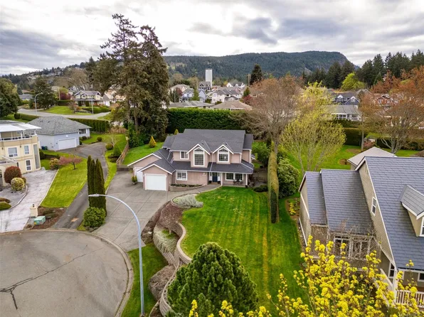 6026 Stonehouse Pl, North Cowichan, BC V9L 5M8