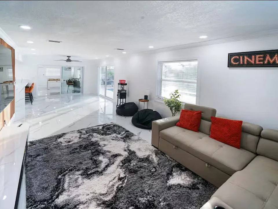 651 NW 42nd Ave #ID1369660P