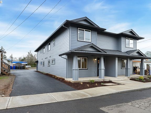 5th image of 931 Prospect St