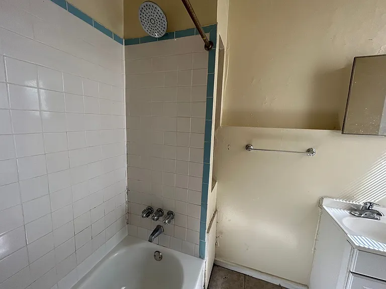 1330 West Hunting Park Avenue — Photo 12