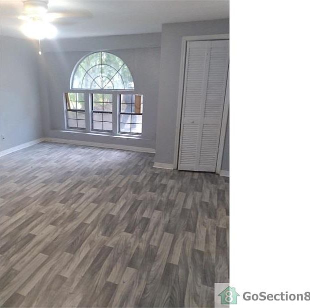 2nd image of 1611 W 19th St #B