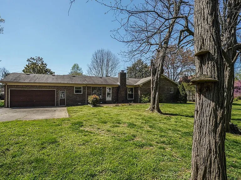 313 Abbey Ln — Photo 25