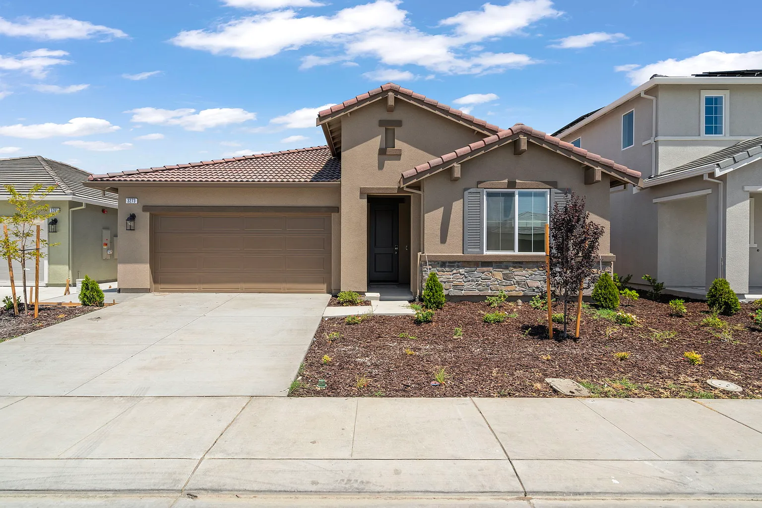 3273 Vallonea St photo 1