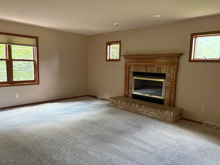 W307N5581 Anderson Rd — Photo 8