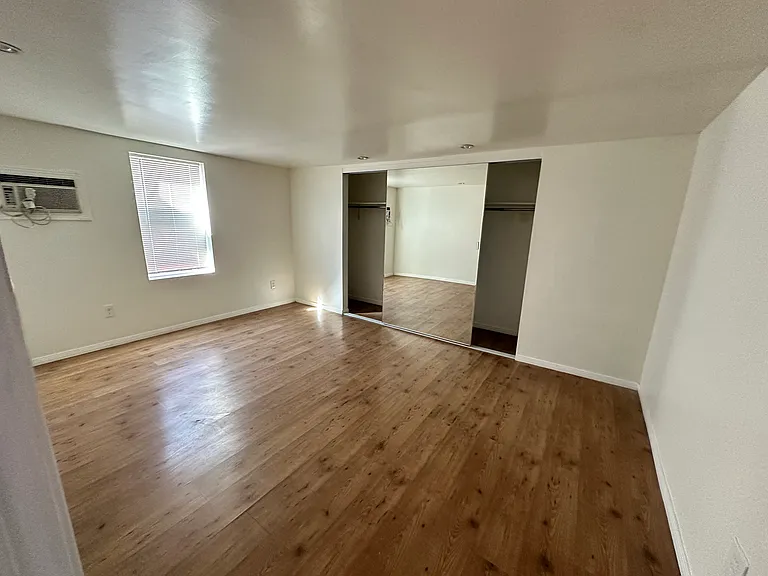 821 Orange Grove Ave — Photo 5