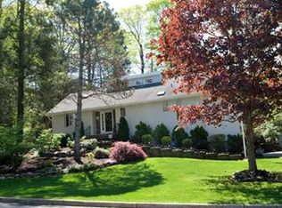 22 Bordeaux Ter, West Milford, NJ 07480