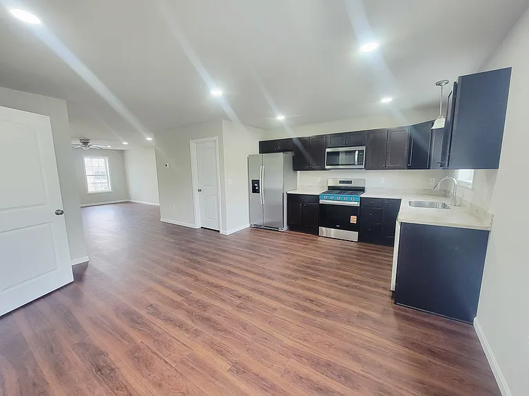 234 Rojan Rd — Photo 7