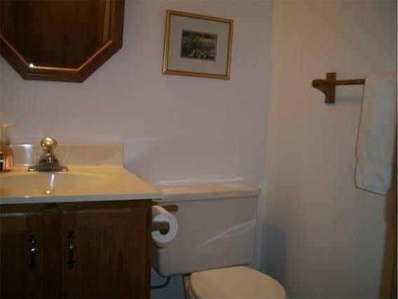 5th image of W71N892 Harrison Ct