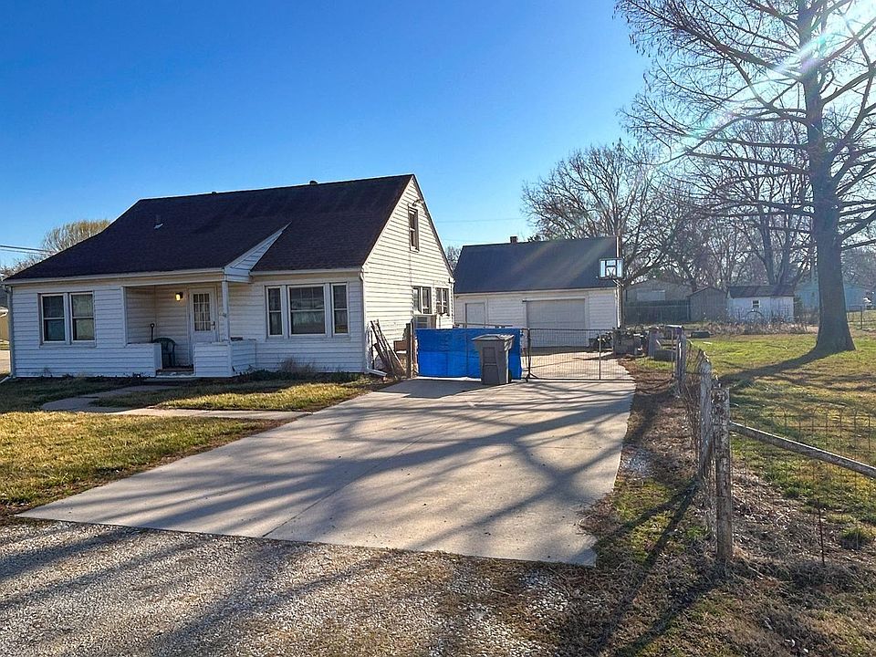 1st image of 428 Dorset Dr