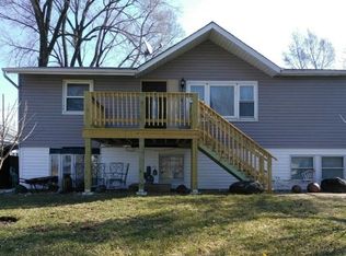 242 Ensenada Dr, Carpentersville, IL 60110