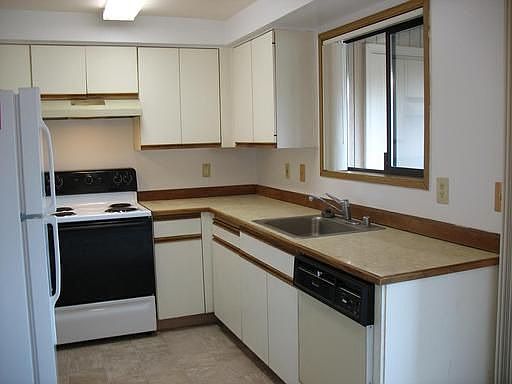4th image of 5704 NE 34th St APT 1