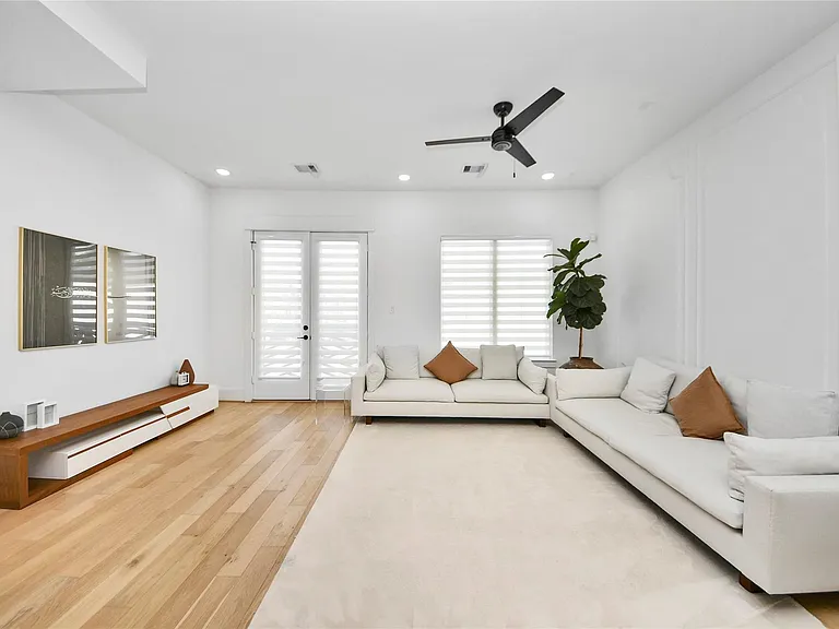 1837 Flowing Springs Trl — Photo 12