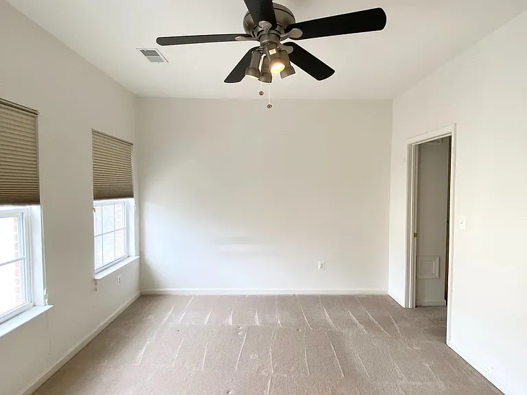 2663 Manhattan Pl #304 — Photo 37