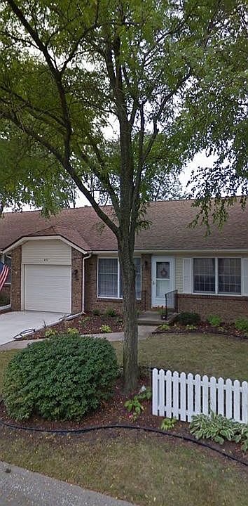 1st image of 402 29th Avenue Dr