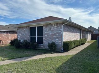 2104 Kirkwood St, Mesquite, TX 75149