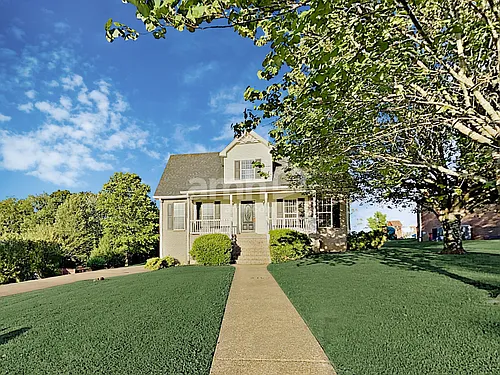 403 Woodlands Dr Photo 1