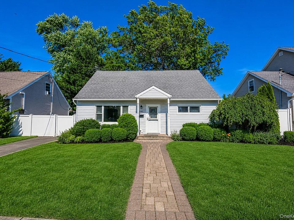 1st image of 2355 Penatiquit Avenue