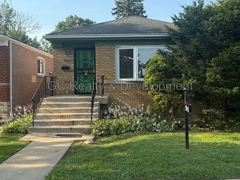 1067 W 97th St — Photo 1
