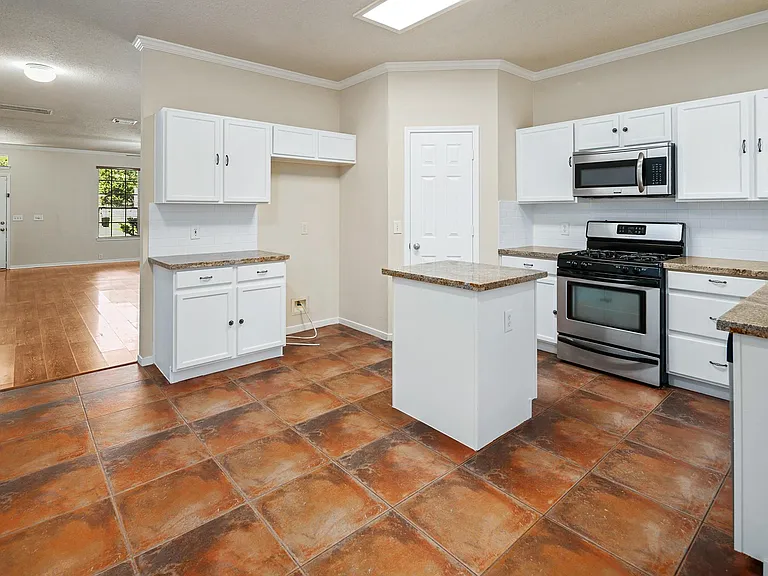 18614 Atasca South Dr — Photo 10