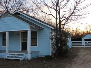 105 Cleveland St, Cleburne, TX 76031