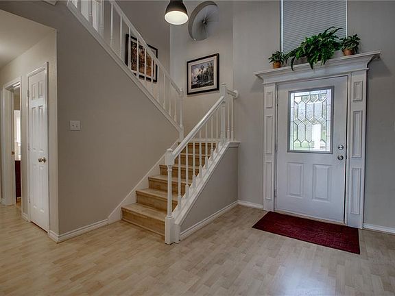 4th image of 4307 Murwick Dr