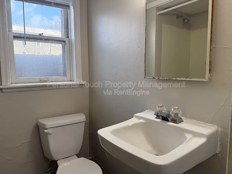728 8th St N #3 — Photo 8