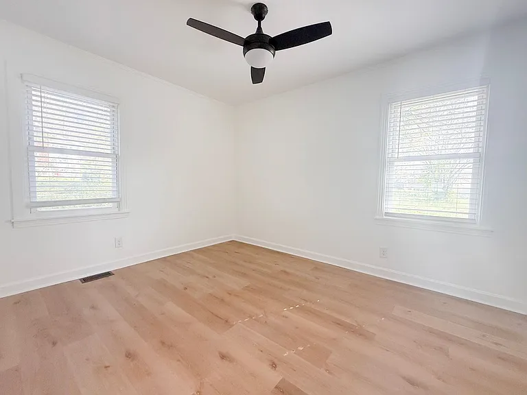 125 Woodland St — Photo 17