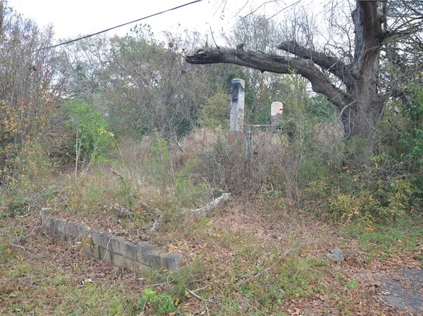 306 Oak Dr, Iva, SC 29655