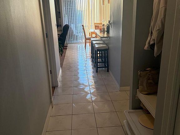 5th image of 1043 S York Rd APT 411