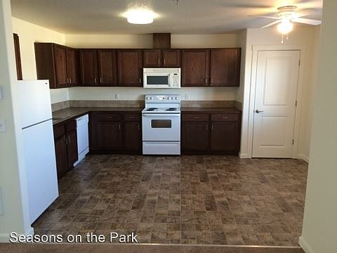 5th image of 1307 SE 9th Dr APT 207