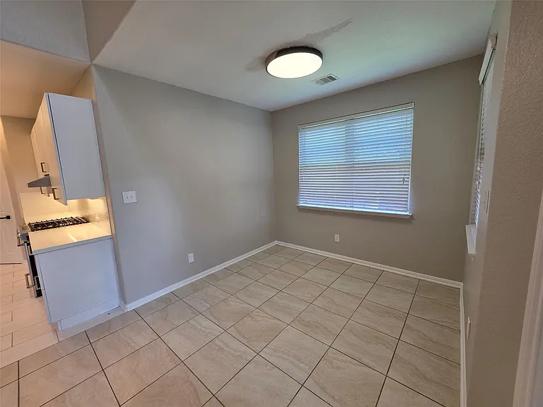 4427 Garden Ridge Ct — Photo 17