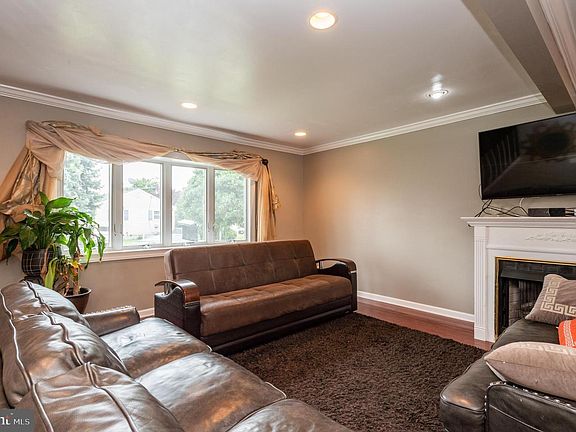 3rd image of 410 Washington Ave