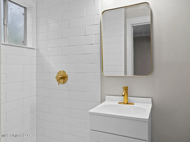 1112 Meadowbrook Rd — Photo 20