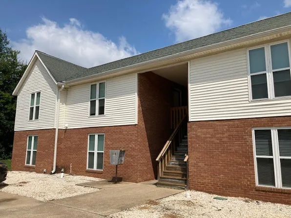 316 W Academy St #2, Madison, NC 27025